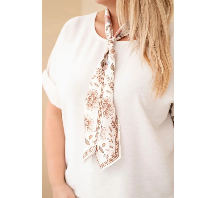 Dámská viskózová halenka Plus Size s krátkým rukávem a ozdobným šátkem béžová Dámská viskózová halenka Plus Size s krátkým rukávem a ozdobným šátkem béžová