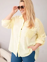 Dámská bavlněná košile Plus Size s límečkem a krajkovou vsadkou žlutá