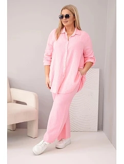 Dámská mušelínová souprava Plus size s košilí zapínanou na knoflíky a s kalhotami se širokou nohavicí bonbónová růžová