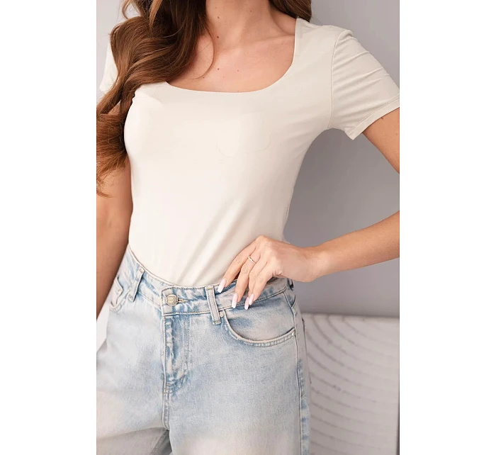 Dámská bambusová halenka s krátkým rukávem a širokým výstřihem basic béžová Dámská bambusová halenka s krátkým rukávem a širokým výstřihem basic béžová