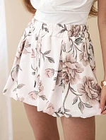 Dámské viskózové šortky s květinovým potiskem a zavazováním v pase pudrově růžová