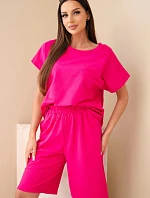 Dámský bavlněný komplet — tričko s krátkým rukávem a kraťasy s gumou v pase fuchsiová