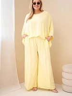 Dámský komplet Plus Size z viskózy se širokými kalhotami a halenkou žlutý