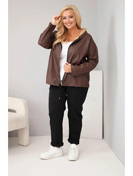 Dámská bunda Plus Size s kapucí a model 22297028 spodkem hnědá - K-Fashion