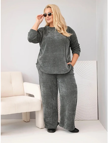 Dámský komplet Plus Size z viskózy model 22365181 se širokými kalhotami a mikinou khaki - K-Fashion Dámský komplet Plus Size z viskózy model 22365181 se širokými kalhotami a mikinou khaki - K-Fashion