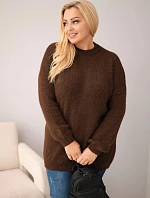 Dámský svetr Plus Size volného střihu s dlouhým rukávem hnědý