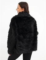 Krátká dámská model 22550902 bunda s velkým límcem černá - K-Fashion Krátká dámská model 22550902 bunda s velkým límcem černá - K-Fashion