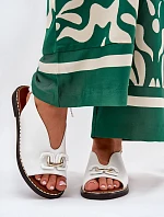 Sandály Na Ploché Podpatky S Dekorací Eko Kůže Bílé Tillireta