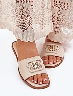 Plné dámské sandály s ozdobným detailem béžové Nenitta