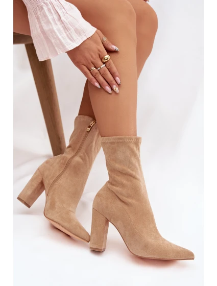 Dámské semišové kotníkové boty s prošitím béžové Rosivelle Dámské semišové kotníkové boty s prošitím béžové Rosivelle