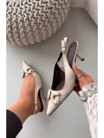 Dámské sandály na s ozdobným detailem světle béžové model 21900445 - Boto Dámské sandály na s ozdobným detailem světle béžové model 21900445 - Boto