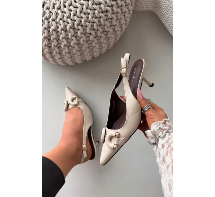 Dámské sandály na s ozdobným detailem světle béžové model 21900445 - Boto Dámské sandály na s ozdobným detailem světle béžové model 21900445 - Boto