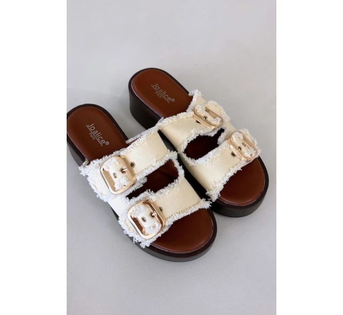 Dámské pantofle na platformě se zlatými sponami světle béžové Renelisse Dámské pantofle na platformě se zlatými sponami světle béžové Renelisse