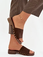 Dámské pantofle na nízkém podpatku se zlatými sponami čokoládové Girella