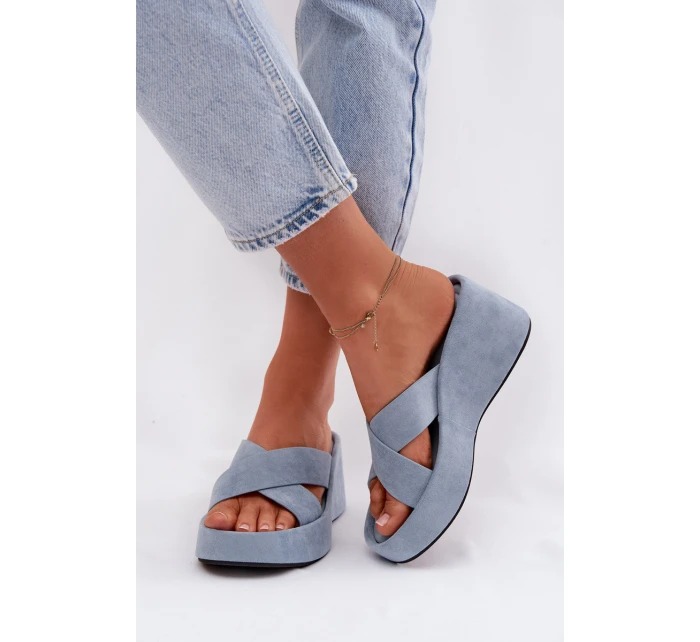 Dámské nazouváky na platformě z eko semiše modré Calorine Dámské nazouváky na platformě z eko semiše modré Calorine