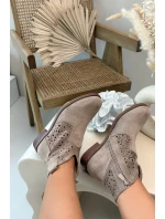 Dámské perforované kotníkové boty na nízkém podpatku S.Barski HY61-8026 Béžové