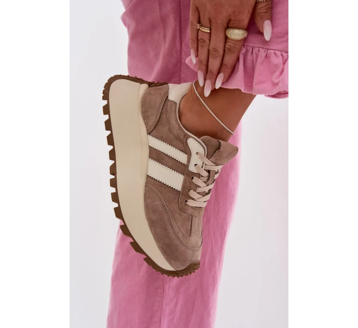 Snídačky z semiše na masivní platformě D&A GR61-5986 Béžové Snídačky z semiše na masivní platformě D&A GR61-5986 Béžové