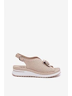 Kožené dámské sandály s ozdobným detailem Béžové Deliva