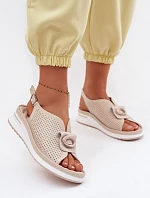 Kožené dámské sandály s ozdobným detailem Béžové Deliva