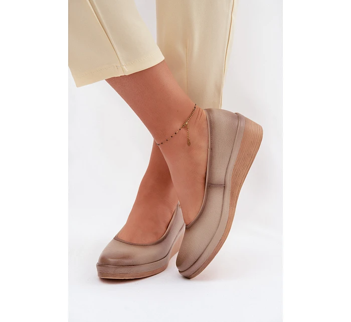 Kožené dámské polobotky na platformě Vinceza Béžové Kožené dámské polobotky na platformě Vinceza Béžové