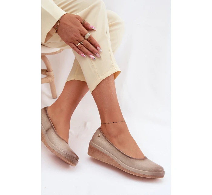 Kožené dámské polobotky na platformě Vinceza Béžové Kožené dámské polobotky na platformě Vinceza Béžové