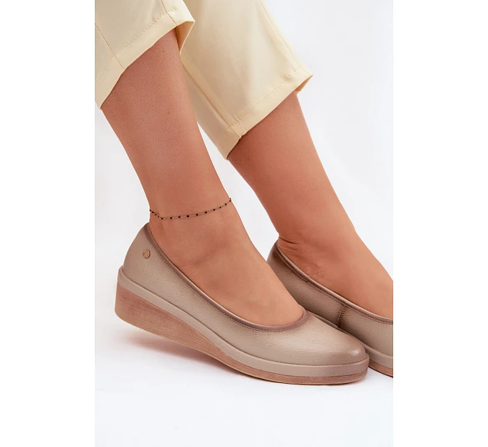Kožené dámské polobotky na platformě Vinceza Béžové Kožené dámské polobotky na platformě Vinceza Béžové