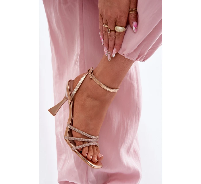 Dámské sandály na podpatku se zdobenými pásky Šampaňské Gedira Dámské sandály na podpatku se zdobenými pásky Šampaňské Gedira