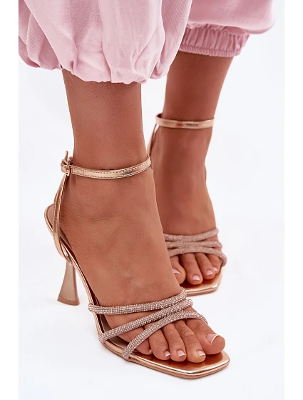 Dámské sandály na podpatku se zdobenými pásky Šampaňské Gedira Dámské sandály na podpatku se zdobenými pásky Šampaňské Gedira