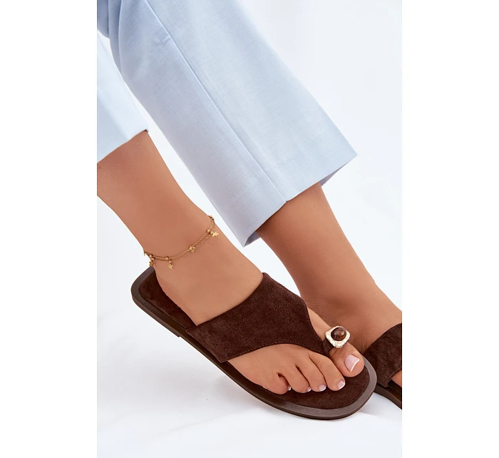 Dámské ploché žabky s ozdobným detailem Čokoládové Fedira Dámské ploché žabky s ozdobným detailem Čokoládové Fedira