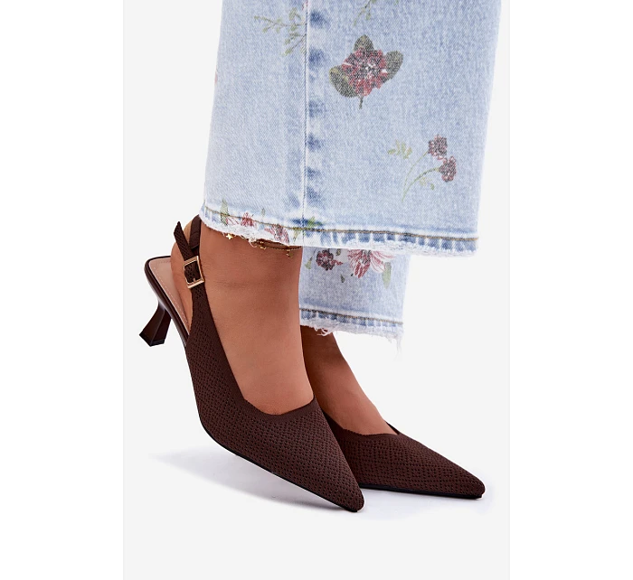 Materiálové sandály na podpatku čokoládové Delessa Materiálové sandály na podpatku čokoládové Delessa