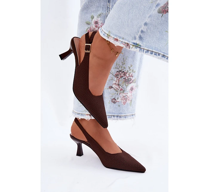 Materiálové sandály na podpatku čokoládové Delessa Materiálové sandály na podpatku čokoládové Delessa