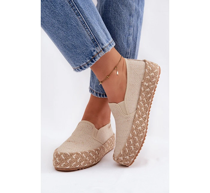 Dámské espadrilles na platformě s pletením Lee Cooper LCW-26-31-4332 béžové Dámské espadrilles na platformě s pletením Lee Cooper LCW-26-31-4332 béžové
