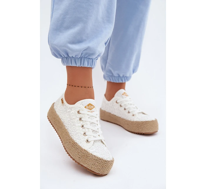 Krajkové tenisky espadrilky na platformě Lee Cooper LCW-26-31-4326 Bílé Krajkové tenisky espadrilky na platformě Lee Cooper LCW-26-31-4326 Bílé