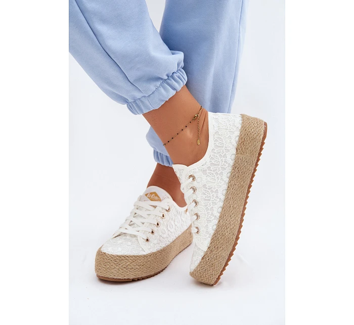Krajkové tenisky espadrilky na platformě Lee Cooper LCW-26-31-4326 Bílé Krajkové tenisky espadrilky na platformě Lee Cooper LCW-26-31-4326 Bílé