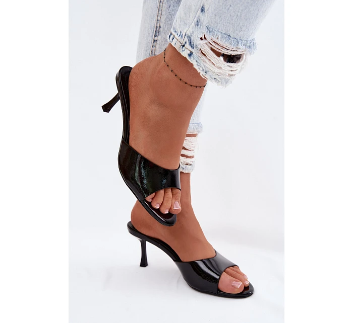 Sandály z umělé kůže na jehlovém podpatku Zlaté Melissea Sandály z umělé kůže na jehlovém podpatku Zlaté Melissea