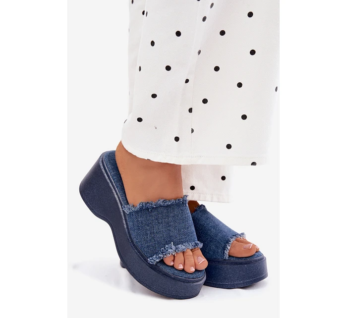 Dámské platformové sandály s džínovým vzorem Virelia Dámské platformové sandály s džínovým vzorem Virelia