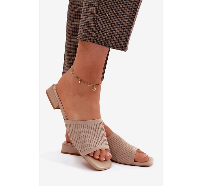 Materiálové dámské pantofle na plochém podpatku tmavě béžové Belissea Materiálové dámské pantofle na plochém podpatku tmavě béžové Belissea