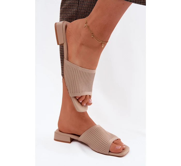 Materiálové dámské pantofle na plochém podpatku tmavě béžové Belissea Materiálové dámské pantofle na plochém podpatku tmavě béžové Belissea