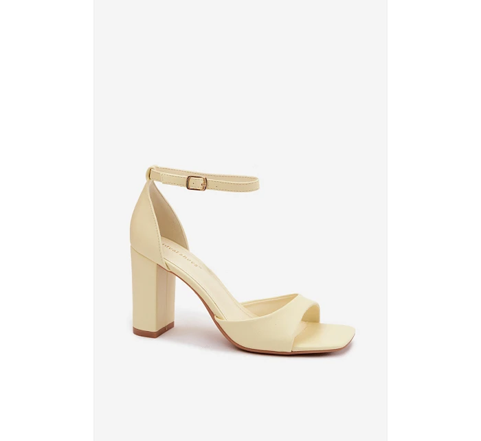 Dámské sandály na podpatku z umělé kůže žluté Melvra Dámské sandály na podpatku z umělé kůže žluté Melvra