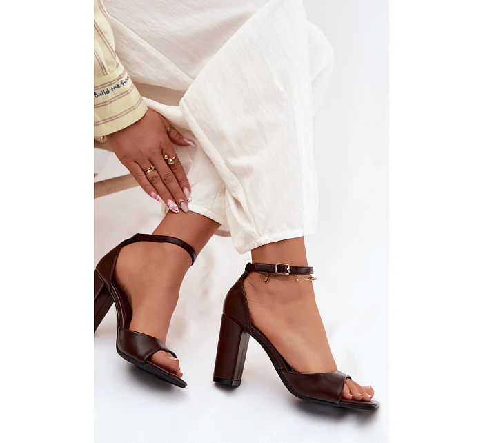 Dámské sandály na podpatku z umělé kůže čokoládové Melvra Dámské sandály na podpatku z umělé kůže čokoládové Melvra
