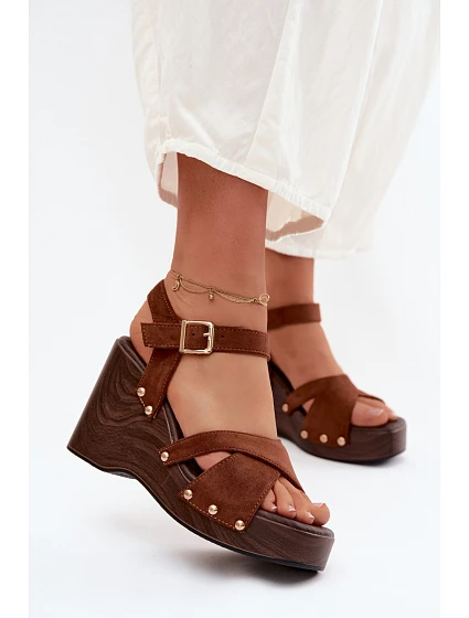 Dámské sandály na platformě se zlatými přezkami Camel Velvra Dámské sandály na platformě se zlatými přezkami Camel Velvra