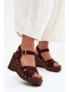 Dámské sandály na platformě se zlatými přezkami Čokoládové Velvra