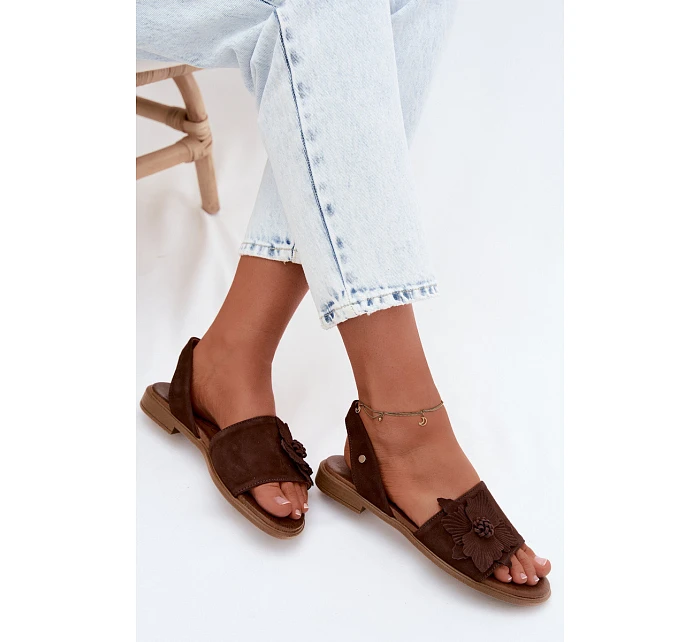 Kožené semišové sandály na nízkém podpatku s ozdobným květem Zazoo 407471 Čokoládové Kožené semišové sandály na nízkém podpatku s ozdobným květem Zazoo 407471 Čokoládové