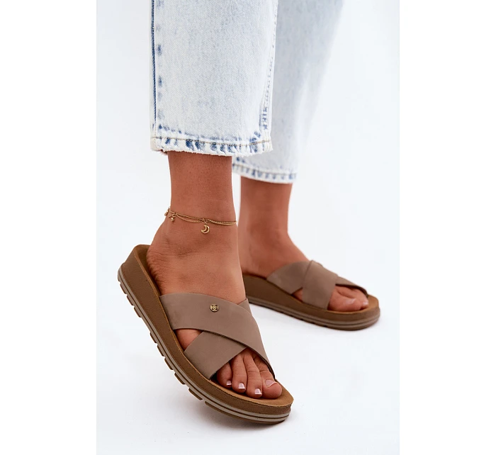 Kožené Semišové Dámské Pantofle model 22120786 Béžové - Maciejka Kožené Semišové Dámské Pantofle model 22120786 Béžové - Maciejka