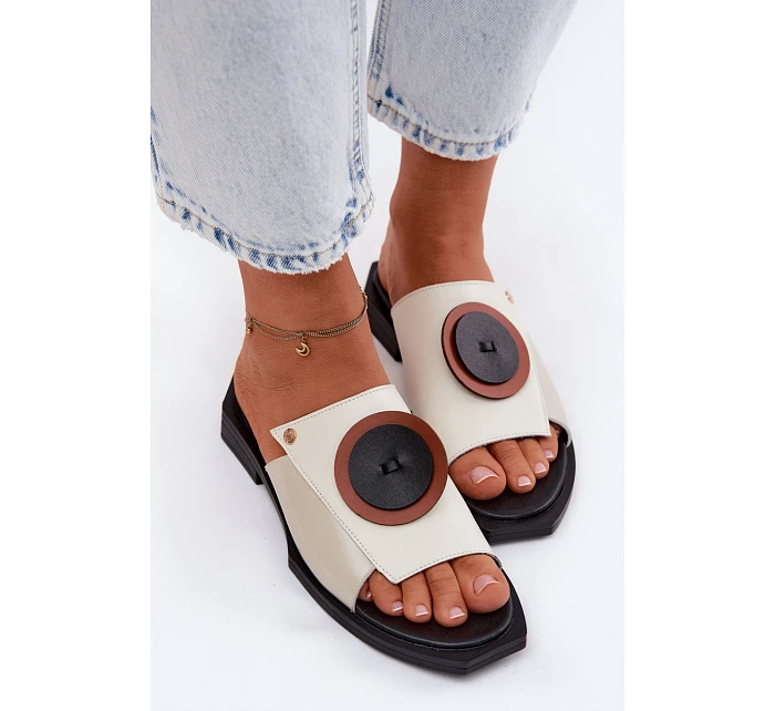 Kožené dámské geometrické pantofle Maciejka K7479-01 Béžovo-černé Kožené dámské geometrické pantofle Maciejka K7479-01 Béžovo-černé