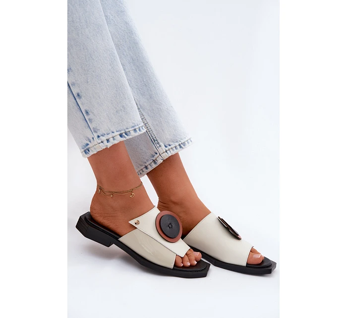 Kožené dámské geometrické pantofle Maciejka K7479-01 Béžovo-černé Kožené dámské geometrické pantofle Maciejka K7479-01 Béžovo-černé