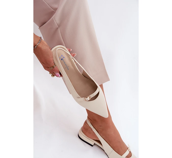 Kožené sandály na nízkém podpatku Maciejka K7449-22 Světle béžové Kožené sandály na nízkém podpatku Maciejka K7449-22 Světle béžové