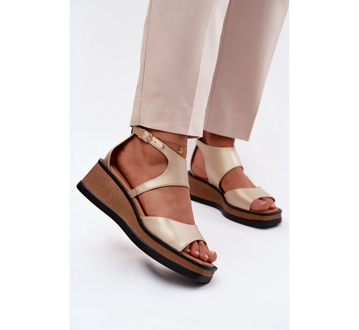 Kožené sandály na platformě Maciejka K7471-26 Zlaté Kožené sandály na platformě Maciejka K7471-26 Zlaté