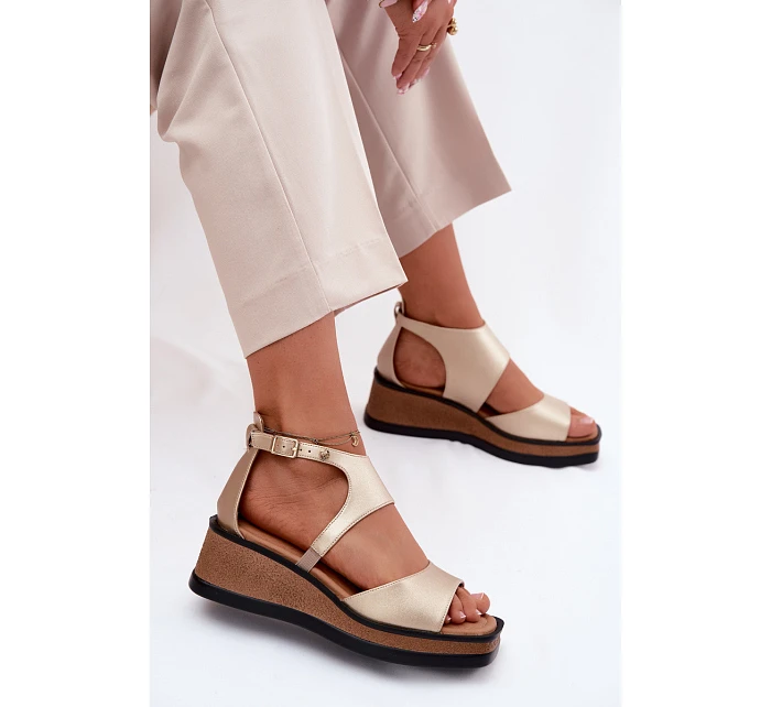 Kožené sandály na platformě Maciejka K7471-26 Zlaté Kožené sandály na platformě Maciejka K7471-26 Zlaté