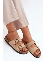 Semišové pantofle na korkové podrážce s přezkami béžové model 22120824 - Boto